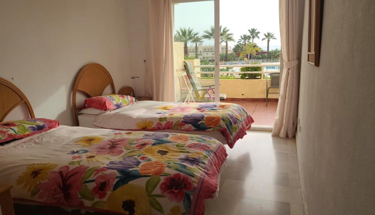 2 Bedroom Apartment Overlooking Mediterranean, 2 Outdoor Pools La Cala De Mijas Exterior foto